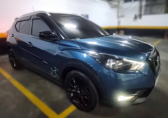 NISSAN KICKS 1.6 16V FLEXSTART UEFA CHAMPIONS LEAGUE 4P XTRONIC